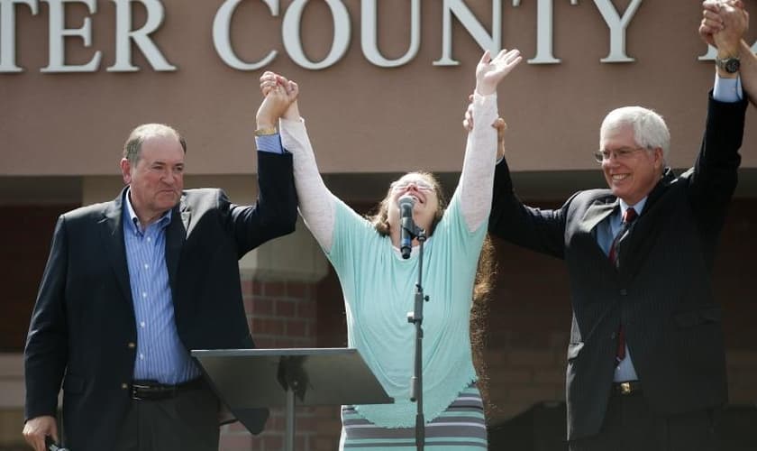Kim Davis chegou a ser homenageada por seu posicionamento. (Foto: IB Times)