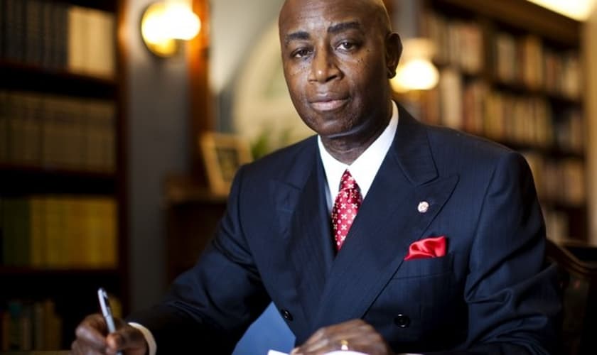 Barry C. Black é o líder espiritual de algumas das pessoas mais poderosas da América. (Foto: Reprodução)