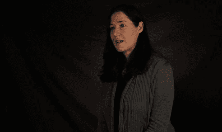 Aos 30 anos, ela se envolveu com um homem mais jovem, que era um viciado em heroína. (Foto: Reprodução).