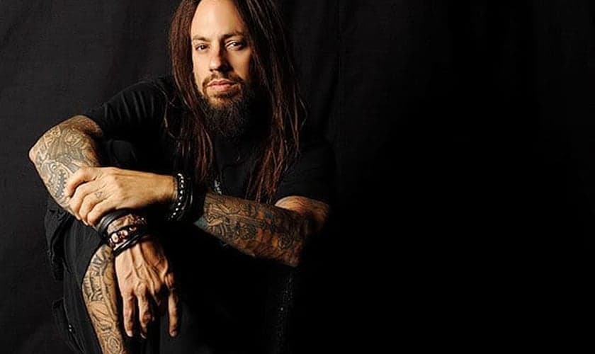 Reginald Arvizu, mais conhecido como Fieldy, é baixista da banda Korn. (Foto: Reprodução)