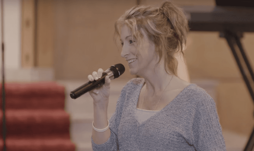 Desde o início de sua carreira, ela sentiu que algo estava errado. (Foto: Reprodução).