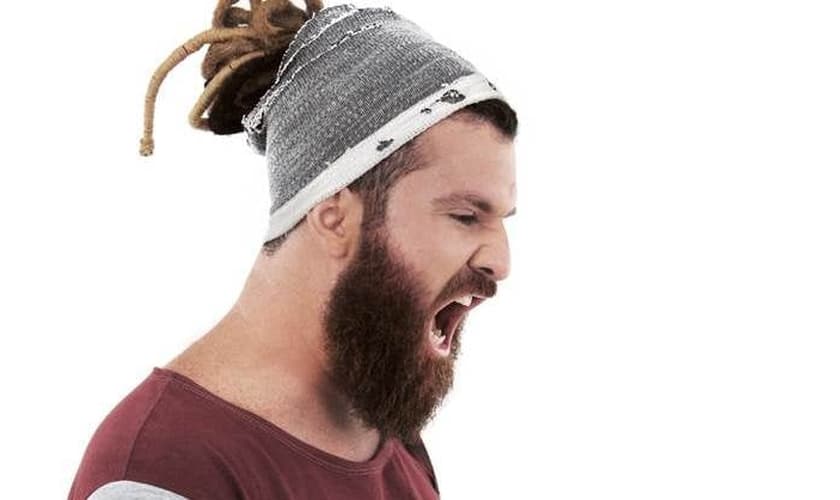 O álbum chega às plataformas digitais no dia 24 de março. (Foto: Divulgação).