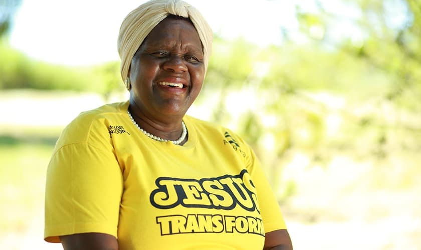 Após se converter, Silvia se batizou e hoje estuda em um seminário em Campinas. (Foto: Missões Nacionais).