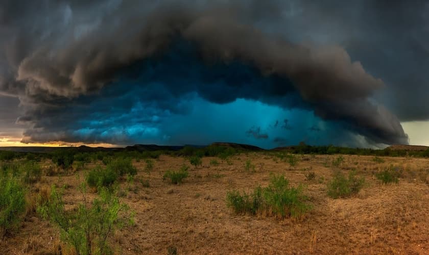 Imagem ilustrativa. Uma tempestade surgiu em volta da igreja e atingiu os extremistas. (Foto: Matt Granz/Good WP)