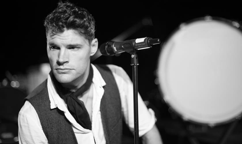 Joel Smallbone tem se empenhado em incentivar as mulheres a lembrar de seu valor. (Foto: Divulgação).