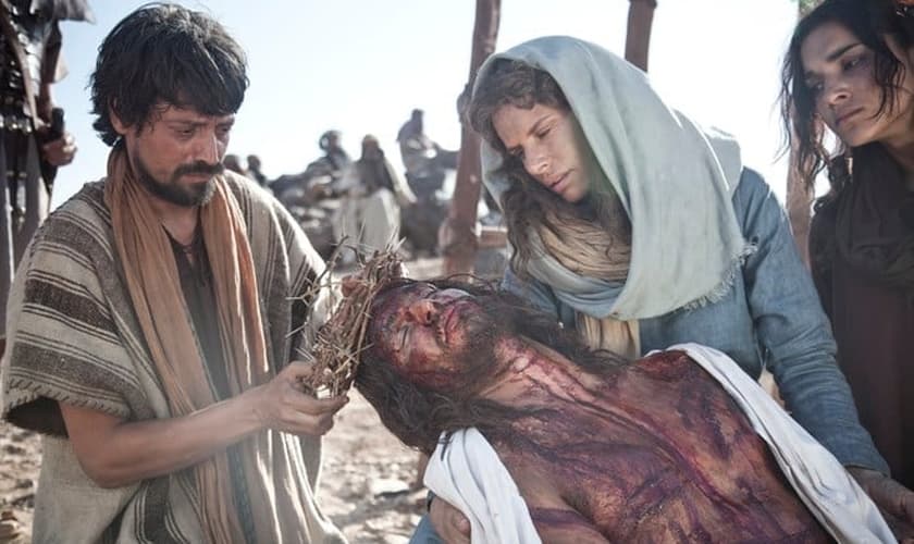 Além da série "A Bíblia", Burnett e Downay produziram o filme "Jesus, o Filho de Deus". (Foto: Reprodução).