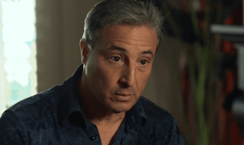 Foi num estudo da Bíblia com seus companheiros de cela que David se converteu. (Foto: Reprodução).