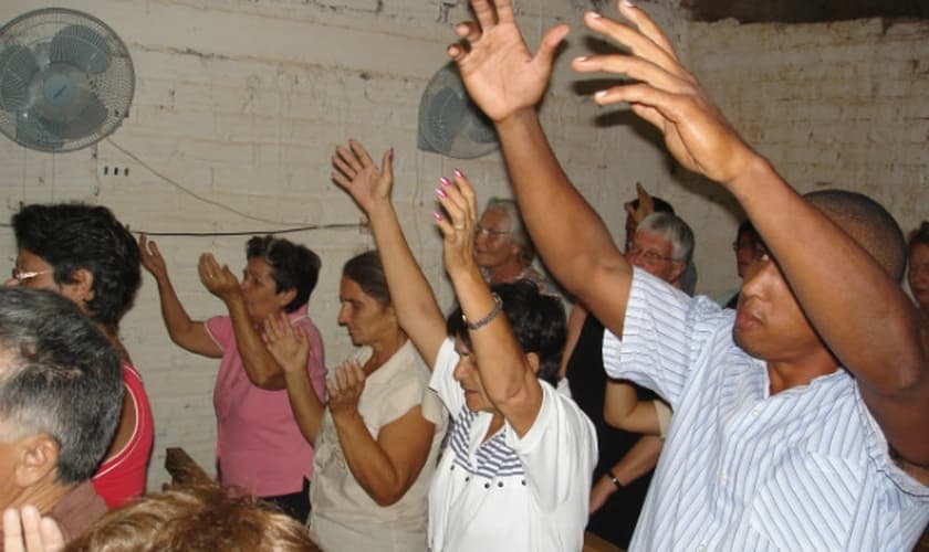 Nos últimos anos, a CSW tem se concentrado na perseguição de cristãos em países tão diversos como o Paquistão, China e Cuba. (Foto: Reprodução).