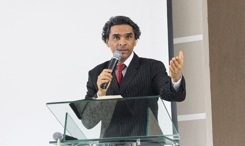 Cirilo Gonçalves quer evangelizar jogadores, ex-jogadores e outros profissionais do esporte. (Foto: Reprodução/Facebook)