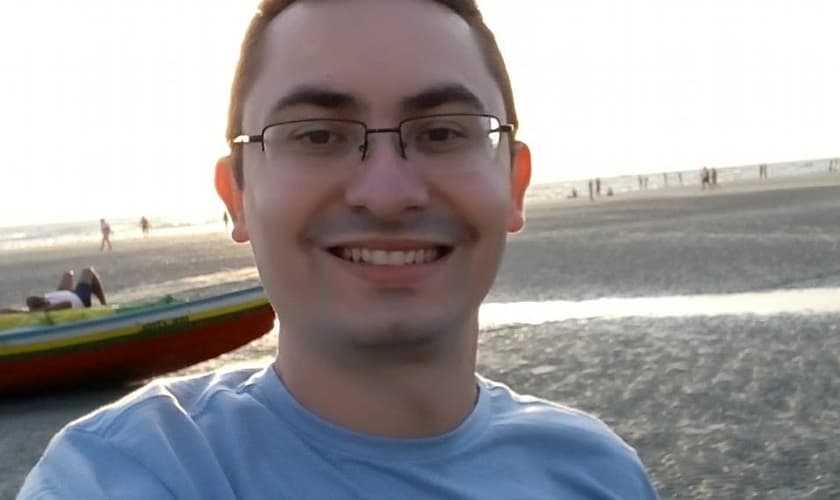 Apesar de ter sua fé abalada, Francisco conta que receber mensagens de apoio o fez recuperar a esperança perdida. (Foto: Reprodução/Facebook).