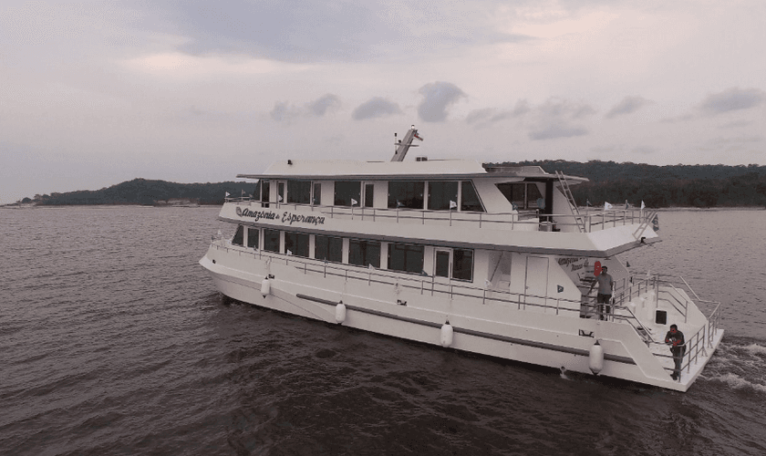 Cerca de três mil pessoas moram na localidade. As residências do vilarejo ficam todas em casas de palafitas. (Foto: ASN).