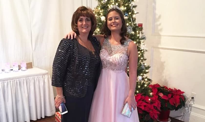 Diane escolheu sacrificar sua vida para salvar a filha, Jenna Aluska. (Foto: Reprodução/Facebook)