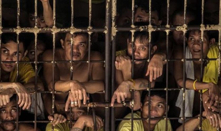 Missionário incentivou detentos a assobiarem hinos para não chamar atenção. (Foto: Imagem Ilustrativa/AFP)