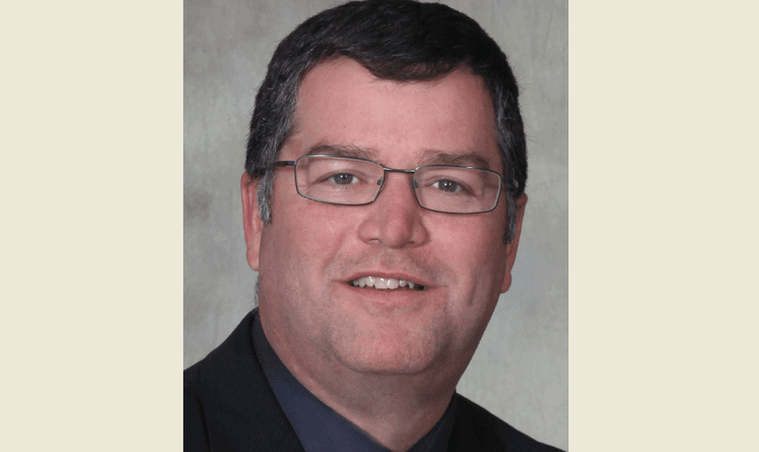 O professor explicou que seu discurso foi para abençoar os alunos e não para ofendê-los. (Foto: Divulgação).