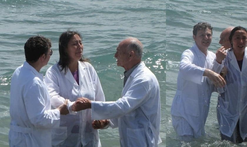 Enza Tomaselli foi curada da cegueira durante seu batismo na praia de Catânia. (Foto: Reprodução)