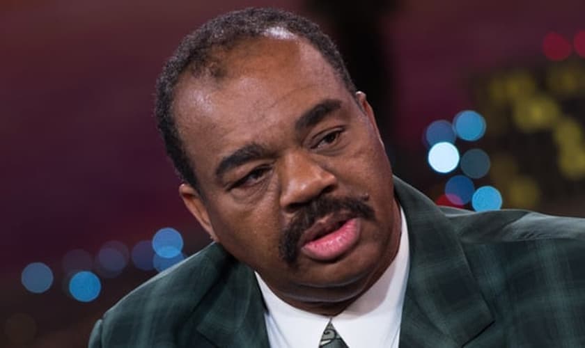 O ex-boxeador Curtis Kelley teve um encontro com Deus que mudou sua história. (Foto: Trinity Broadcasting Network)