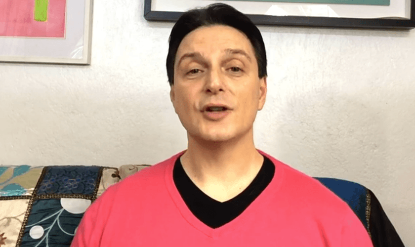 Para Daniel Mastral, se preocupar exageradamente com esses assuntos é perda de tempo. (Foto: Reprodução/YouTube)