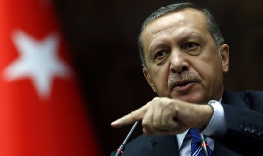 Recep Tayyip Erdogan durante uma reunião no parlamento turco, em Ancara. (Foto: Reuters/Umit Bektas)