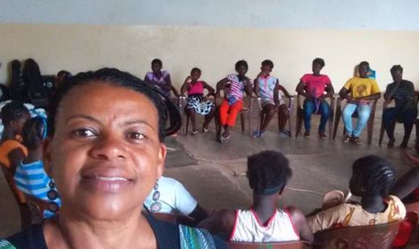 Rosenilda Assis foi enviada em 2015 e desde então tem realizado trabalhos com educação local. (Foto: JMM).