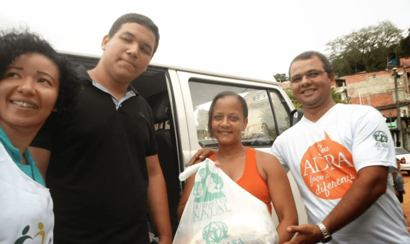 O processo de arrecadação conta com a participação de membros e amigos da igreja Adventista. (Foto: NA).