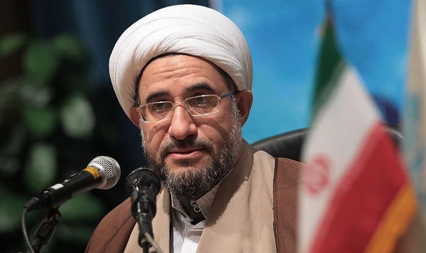 O líder islâmico Mohsen Araki virá ao Brasil na próxima semana. (Foto: Reprodução)