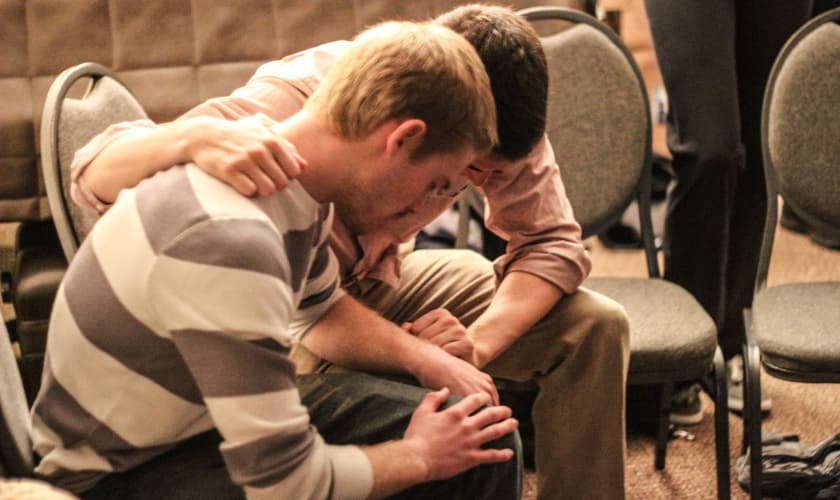 O missionário orou junto com o homem que ia se matar. (Foto: Odyssey).