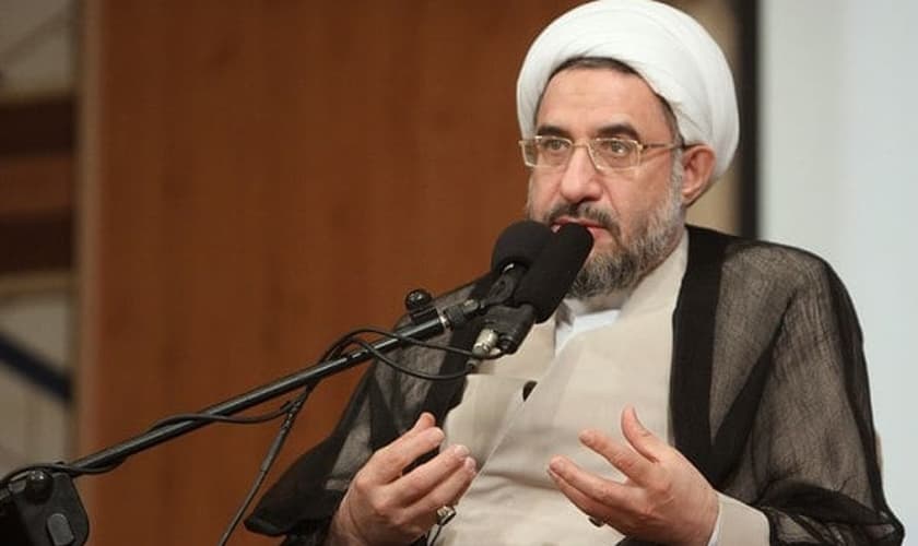 Araki é considerado o mais alto dignitário na hierarquia religiosa islâmica. (Foto: Reprodução).