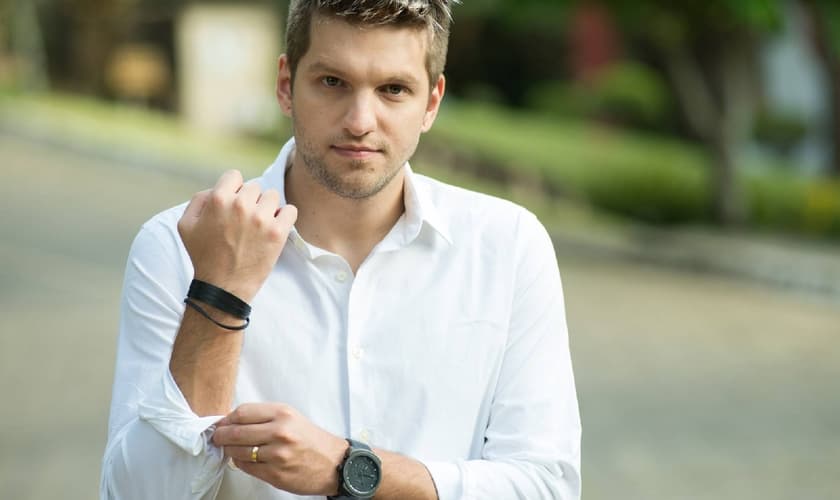 Thiago Caires disse que é importante se basear nas Escrituras para dar um bom exemplo. (Foto: Divulgação).