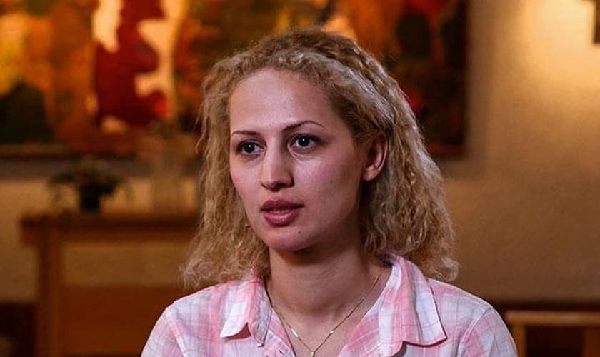 Aideen Strandsson é uma cristã iraniana e está tentando asilo na Suécia. (Imagem: CBN News)