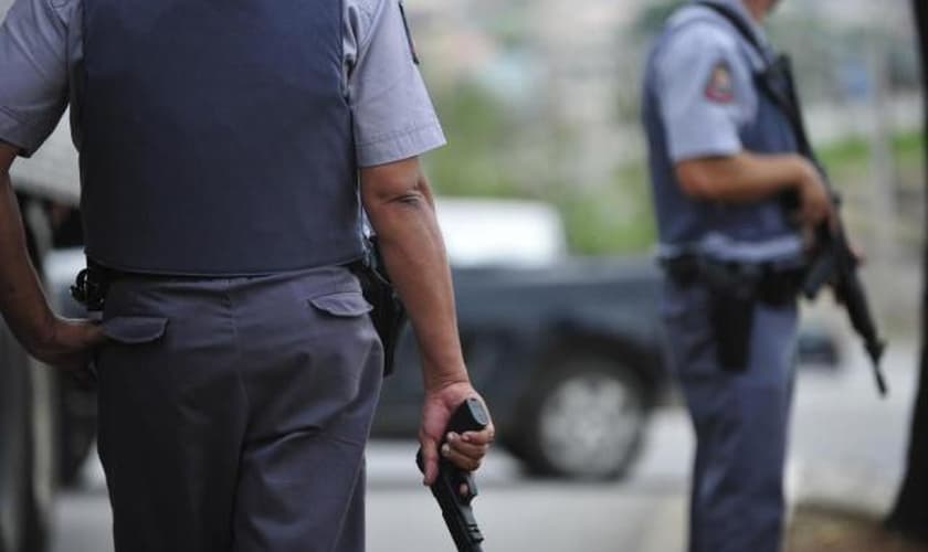Policial Militar se recusou a usar arma em serviço, no Espírito Santo. (Foto: Diego Vara/Agência RBS)