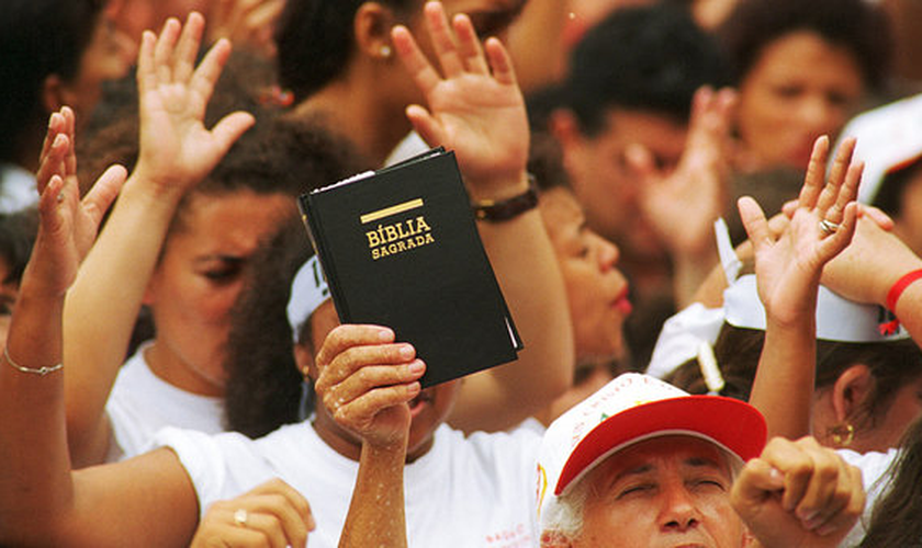 Cresce o número de evangélicos que não praticam sua fé. (Foto: Reprodução).