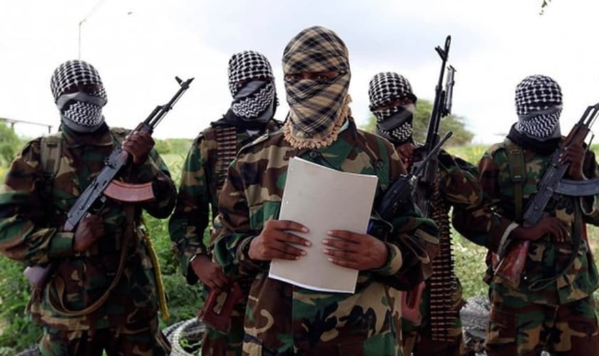 Terroristas do Al Shabab têm sua base principal na Somália, porém também estão perseguindo e matando cristãos no Quênia. (Foto: Tert.am)