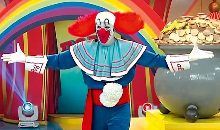 No Brasil, o palhaço Bozo começou a ser exibido em 1980. (Foto: Reprodução).