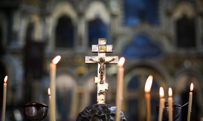 Enquanto há uma queda no número de católicos, as igrejas evangélicas vêm adquirindo novos membros. (Foto: Reprodução)