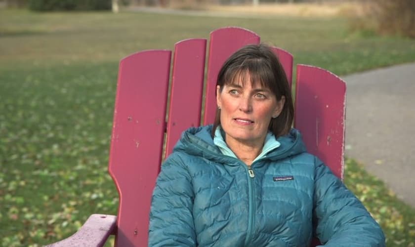 Mary Neal ficou entre a vida e a morte após um acidente com caiaque. (Foto: Reprodução/CNN)