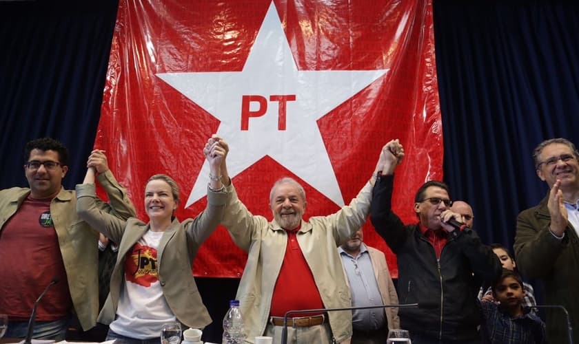 Os movimentos sociais de esquerda funcionam mais ou menos assim. É a política da primeira infância. A política do “Eu quero porque quero!” é muito perigosa. (Imagem: PT)