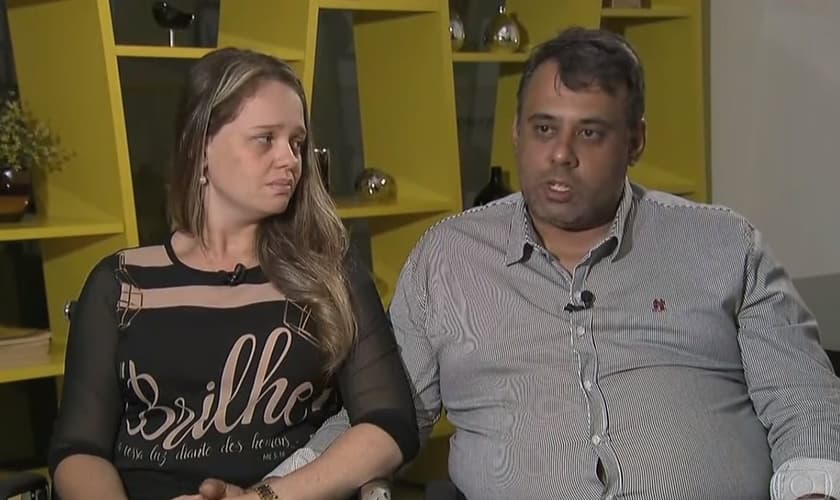 Leonardo e Bárbara são pais do jovem João Pedro, que foi baleado e morto por um colega de escola, em Goiânia. (Imagem: Fantástico)