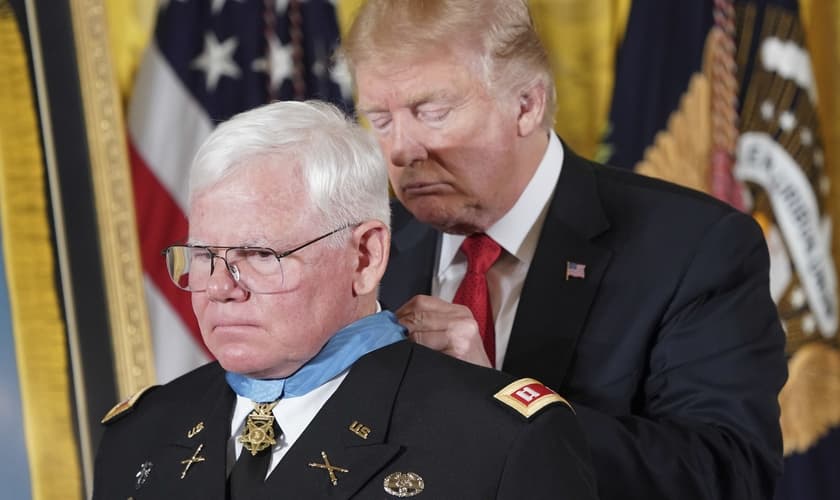 "Você ganhou toda a gratidão da nação", disse Trump. (Foto: Reprodução).