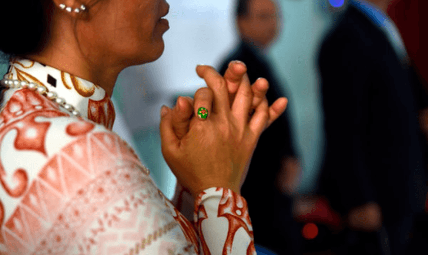 Imagem ilustrativa. Mulher foi violentada por causa de sua fé em Jesus. (Foto: Portas Abertas)