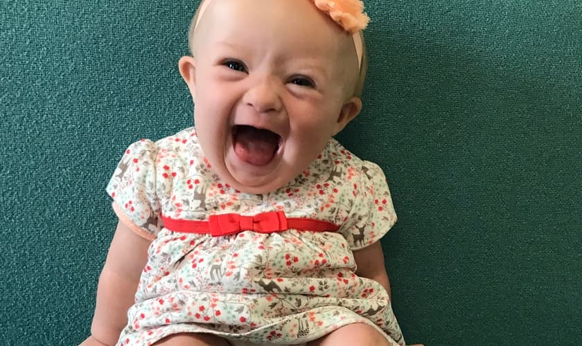 A pequena Myla se tornou a alegria de sua família. (Foto: Arquivo Pessoal)