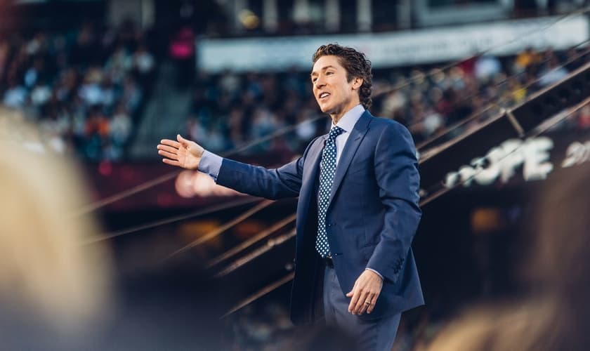 Pastor Joel Osteen durante ministração numa igreja em São Francisco, na Califórnia. (Foto: Vinh Luong/Joel Osteen Ministries)