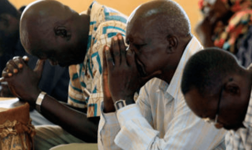 O país de maioria islâmica viu pelo menos quatro igrejas cristãs fechadas em Cartum. (Foto: Reprodução).