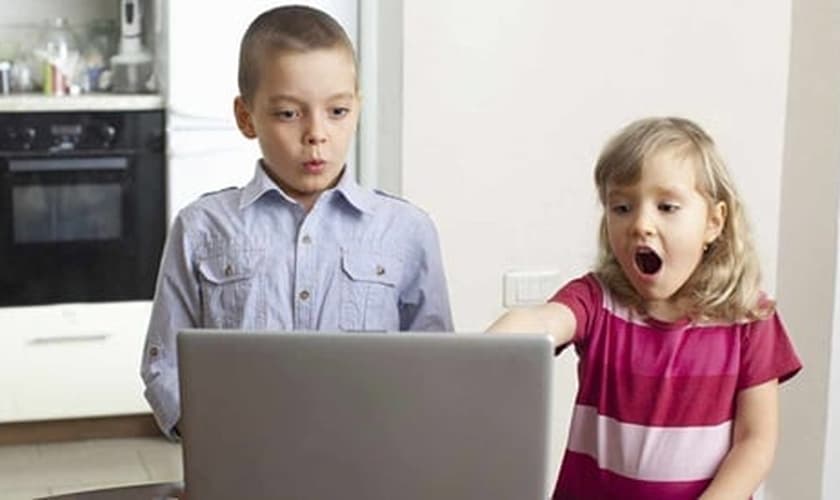 Crianças estão recebendo recomendações para acessar site que dá aulas de sexo com imagens explícitas. (Foto: Focus on the Family)