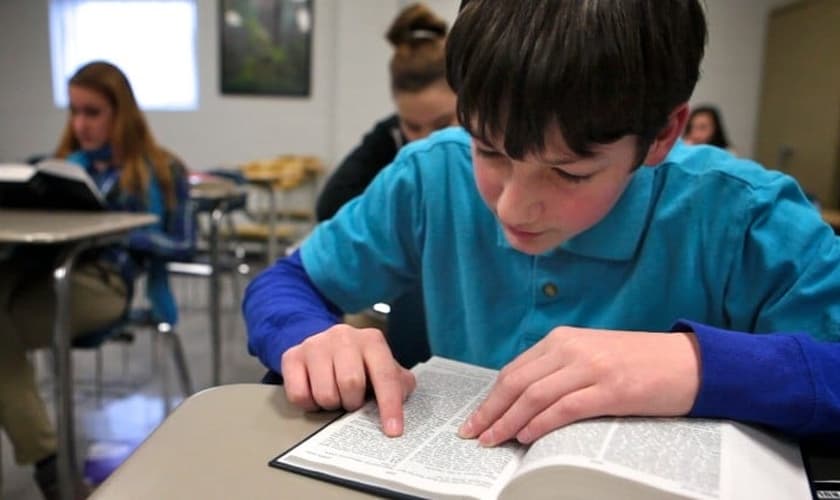 Projeto de Lei poderá incluir leitura bíblica obrigatória nas escolas. (Foto: Brainerd Hills Baptist Church)
