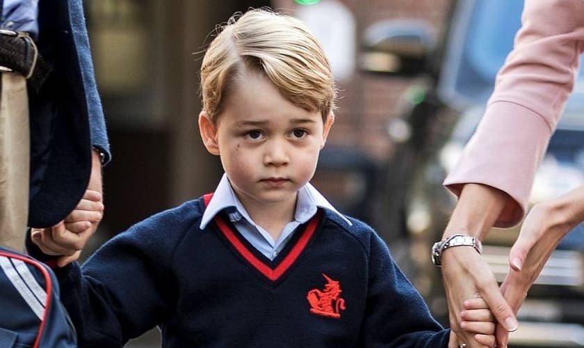 Príncipe George é filho do Príncipe William e sua esposa Kate Middleton. (Foto: Veja)
