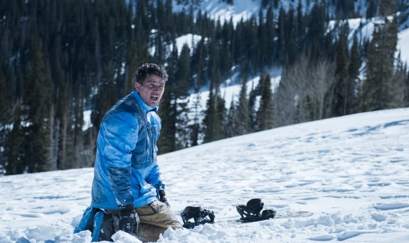 Dirigido por Scott Waugh, o filme ainda conta com Mira Sorvino do filme "Você Acredita?". (Foto: Divulgação).