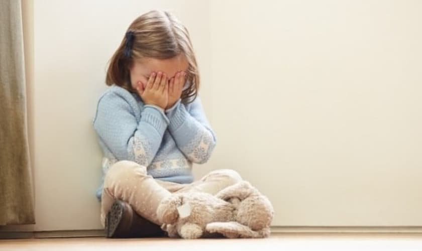 Ideologia de gênero tem causado conflitos psicológicos cada vez mais graves nas crianças, em diversas partes do mundo. (Foto: Godllywood)