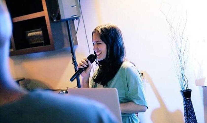 Hoje, Brittni De La Mora encoraja as mulheres a viverem a pureza sexual. (Foto: Reprodução/Facebook)