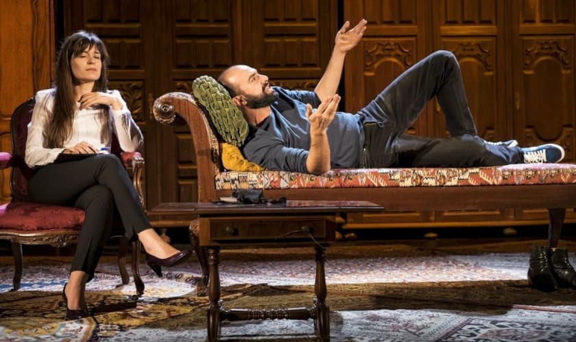 Divã. (Foto: Jornal A Hora)