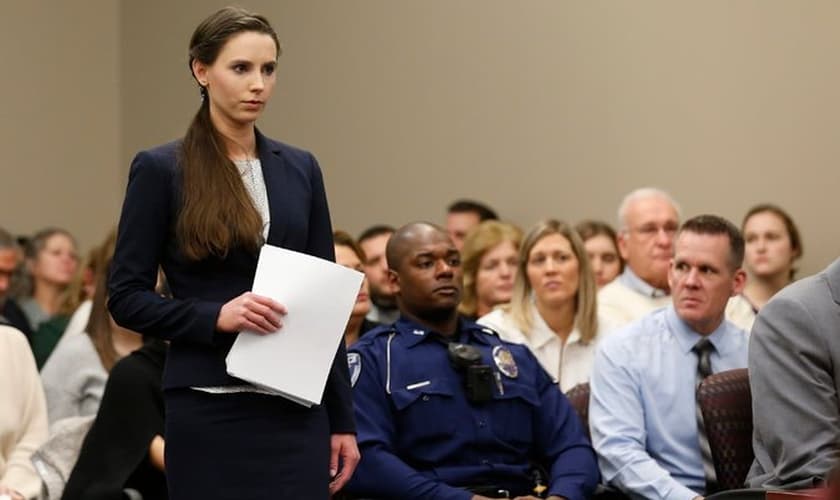 Rachael Denhollander é uma das 150 mulheres abusadas pelo Dr. Larry Nassar. (Foto: Jeff Kowalsky/Agence France-Presse/Getty Images)